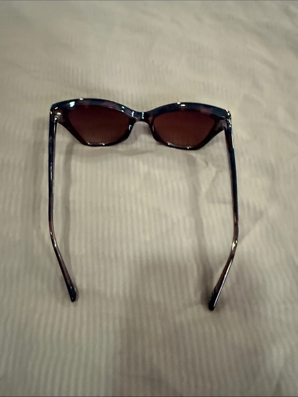 Tommy Hilfiger Women's Cat-Eye Sunglasses in Dark Tortoise and Brown Gradient